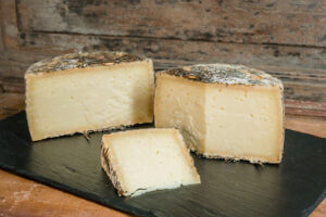 QUESO CURADO FLOR DE ROMERO