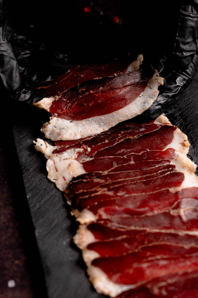 ANEC-Magret-pernil-curat2-1.jpg Jamón de Pato - Imagen 1
