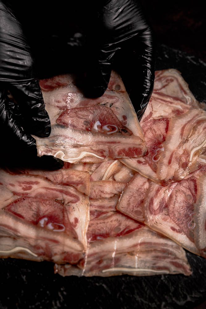 Carpaccio de careta de cerdo